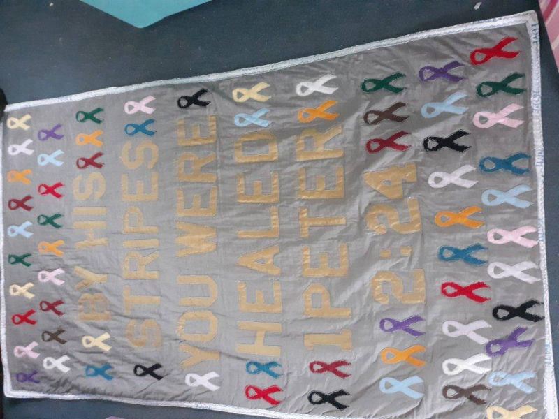 #1038  Large Throw, Cancer Ribbons