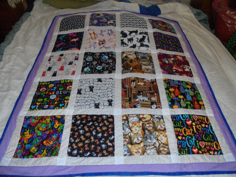 #1119  Blocks of Roses - Small Throw